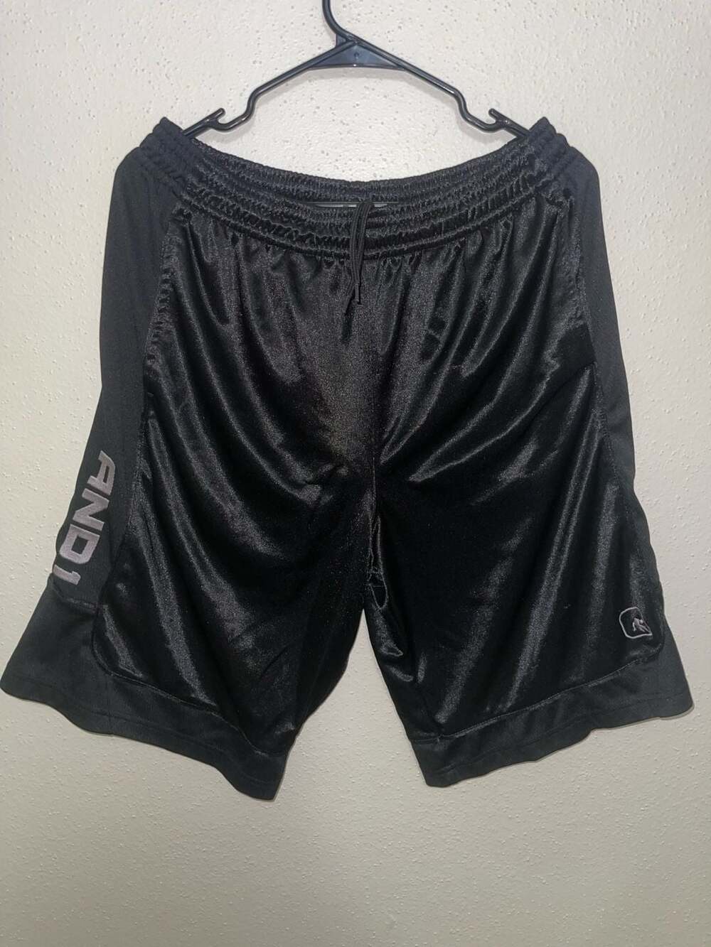 AND1 Men's Black Dazzle Basketball Shorts Size L/G